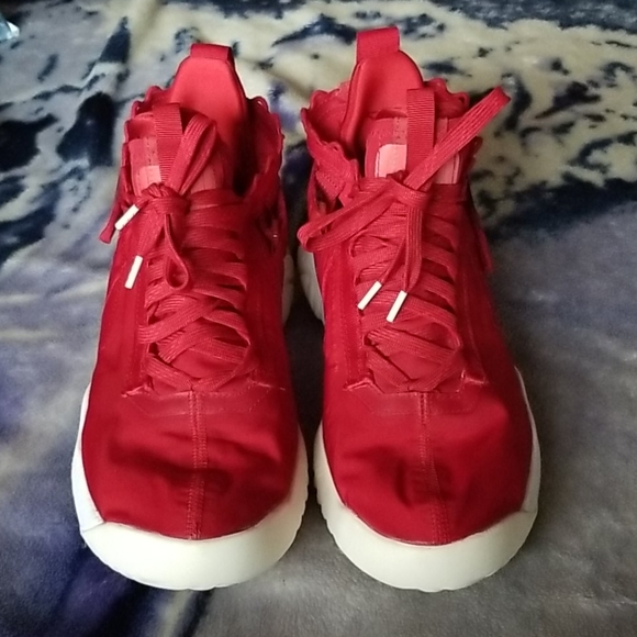 Shoes - Picture 1 of 3